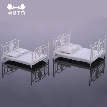 2szt 1/25 1/30 skala Mini Meble, Podwójne łóżko Model Domek dla Lalek Układ sypialnie Miniaturowe meble Akcesoria (materialny pakiet)