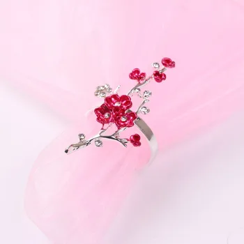 6 szt. Wykwintne mały czerwony kwiat klamra do tkanin, miękki toaletka, pierścień do serwetek, pierścień do serwetek ze stopu, stół do ślubu imprezy